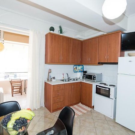 A Beautifull 2Nd Floor Apartment Close To The Port Kalamata Bagian luar foto