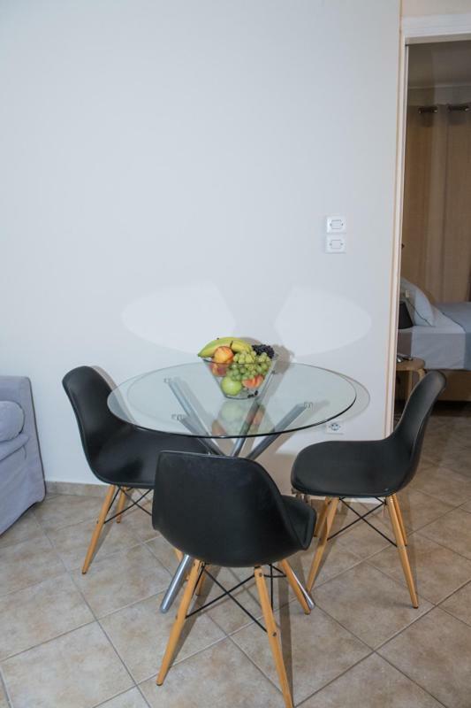 A Beautifull 2Nd Floor Apartment Close To The Port Kalamata Bagian luar foto