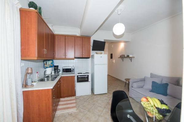 A Beautifull 2Nd Floor Apartment Close To The Port Kalamata Bagian luar foto